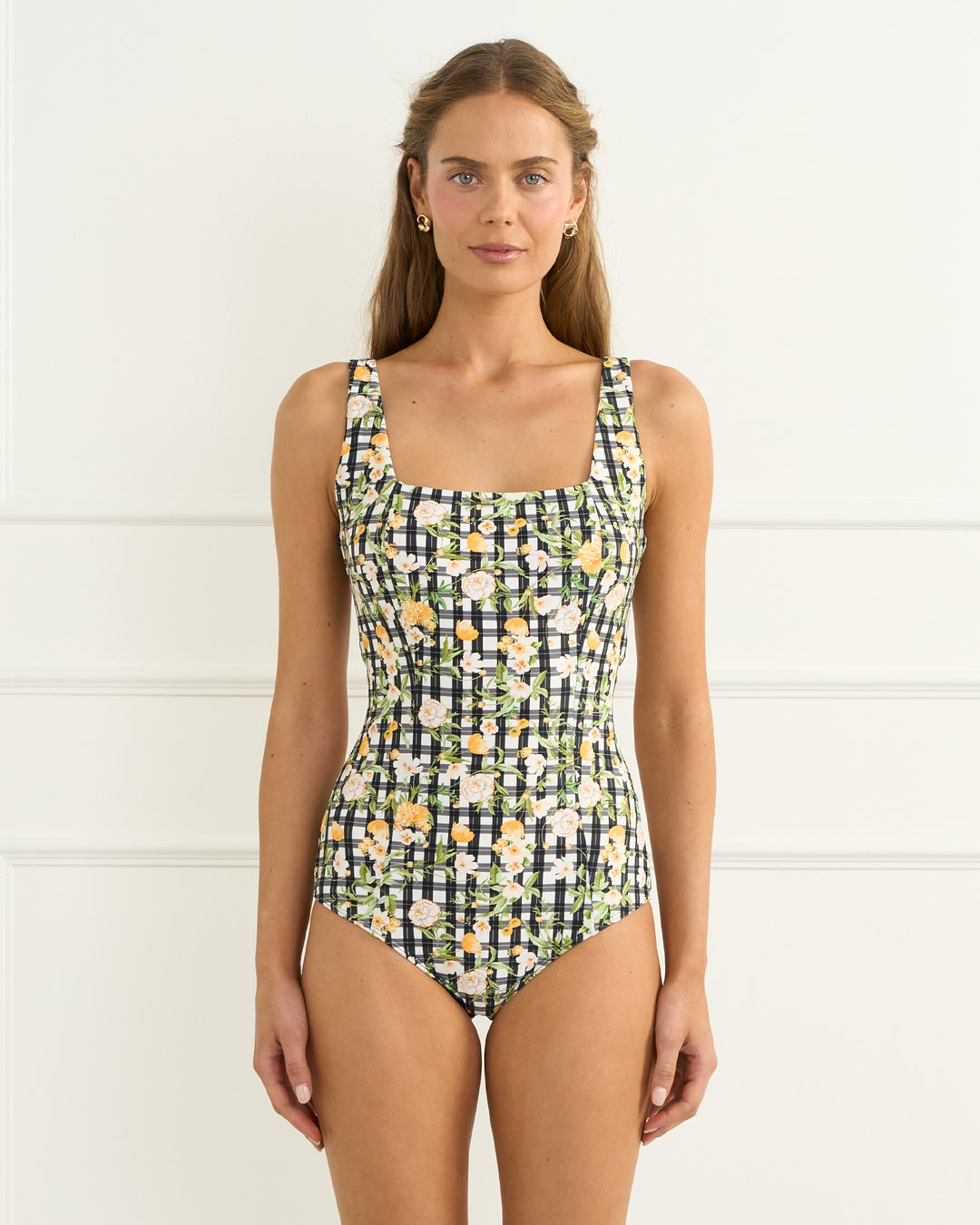 Aurea Camila One Piece
